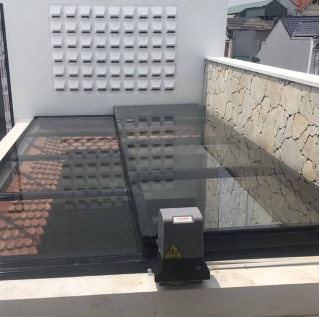 motor kéo giếng trời