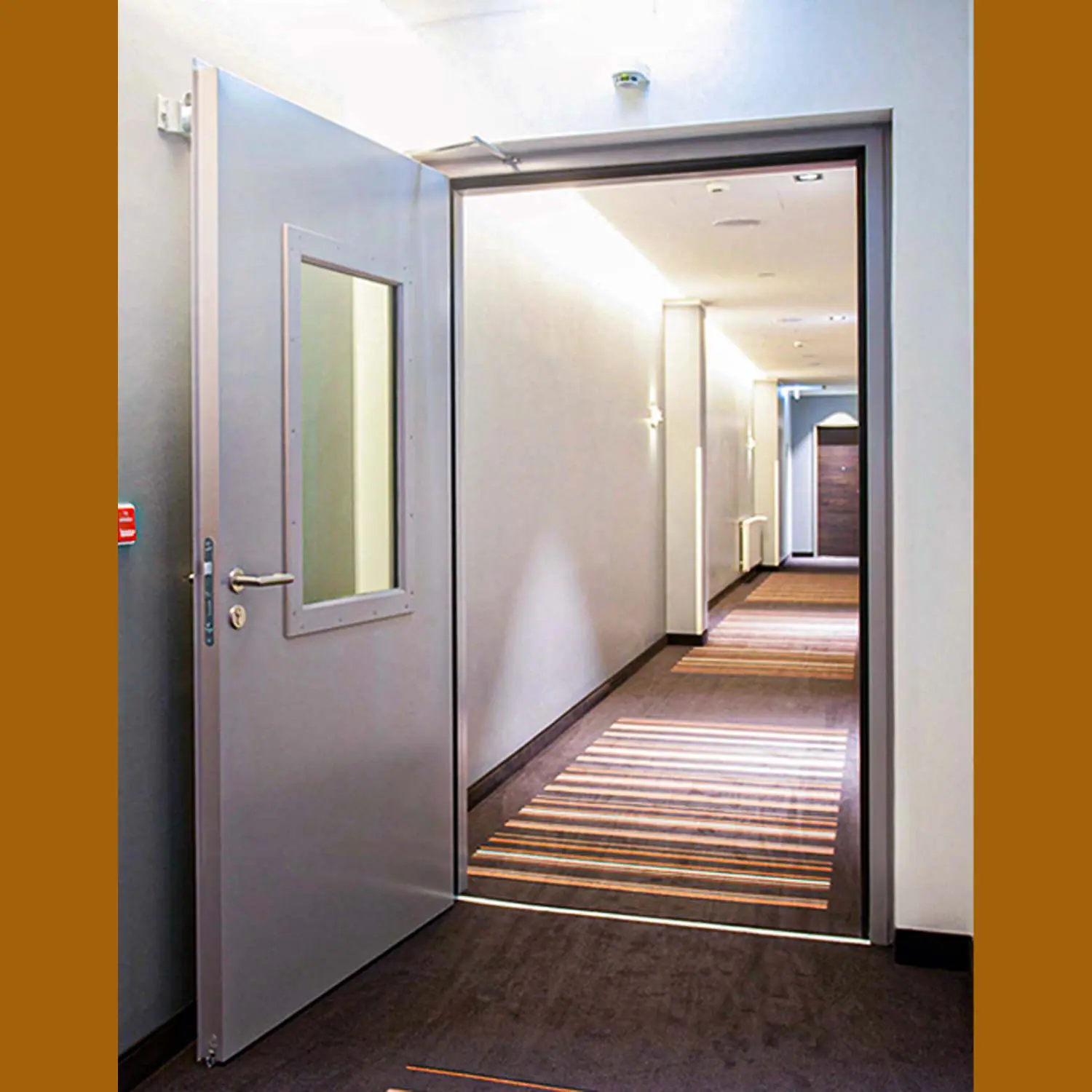 cửa thoát khói tự động sân bay