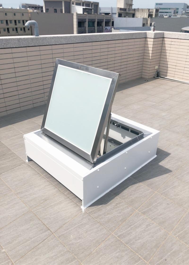 độ bền piston điện cho cửa lên thăm mái